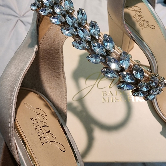 Shoes - Picture 3 of 6